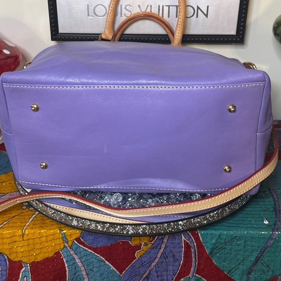 EUC Dooney & Bourke Dillon Double Pocket Satchel Crossbody in Lavender. - Picture 4 of 13